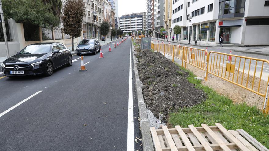 La obra del carril bus de la avenida de la Costa se prolongará hasta septiembre