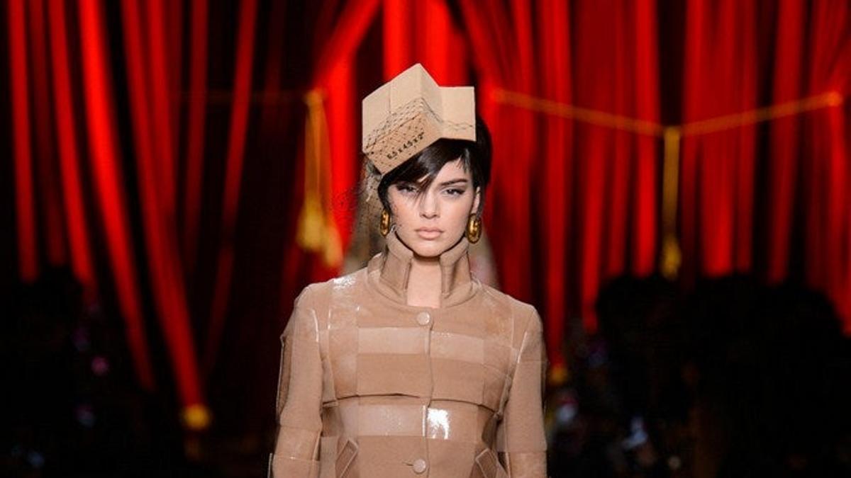 MFW O/I 17-18: Moschino