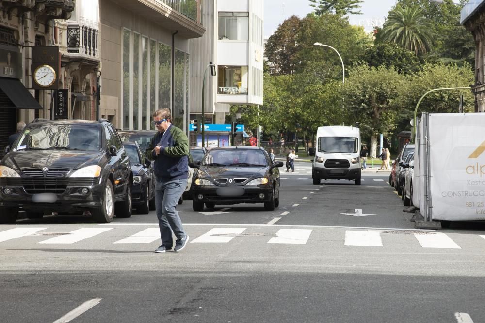 Policías locales informan a conductores y sancionan las infracciones más graves.