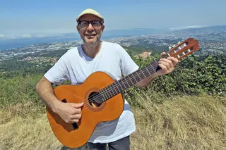 Wilson Saliwonczyk, músico : «El humor es una mécanica para llegar al alma»