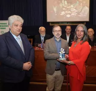 Eduardo Caamaño gana el premio Fernando Arenas con una biografía de Hércules