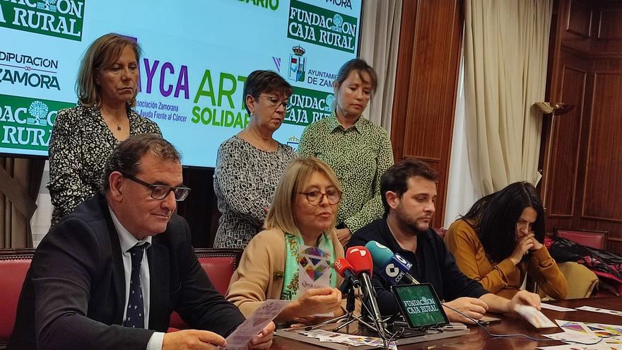 Azayca reúne a 86 creadores frente al cáncer en la II edición de &quot;Arte Solidario&quot;