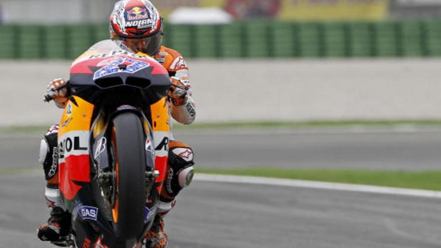 Casey Stoner ha sido el más rápido en los entrenamientos de Sepang.