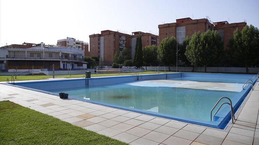 Los bonos para la piscina de la Fuensanta, a partir de 70 euros