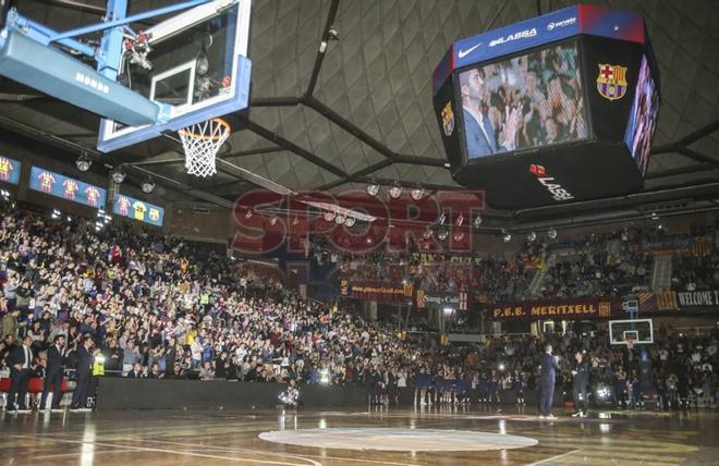 Imágenes de la retirada de la camiseta de Juan Carlos Navarro en el Palau Blaugrana