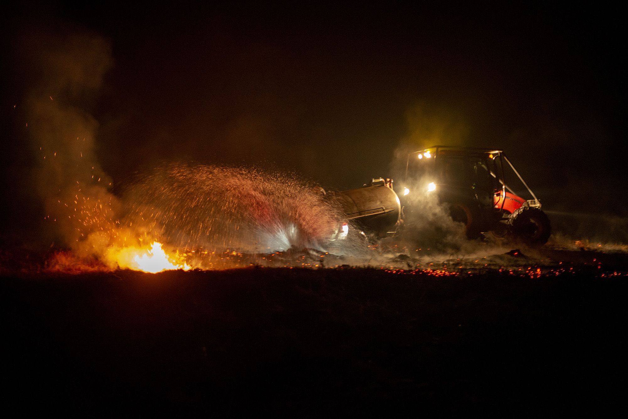 El gran incendio que arrasó Boiro en imágenes