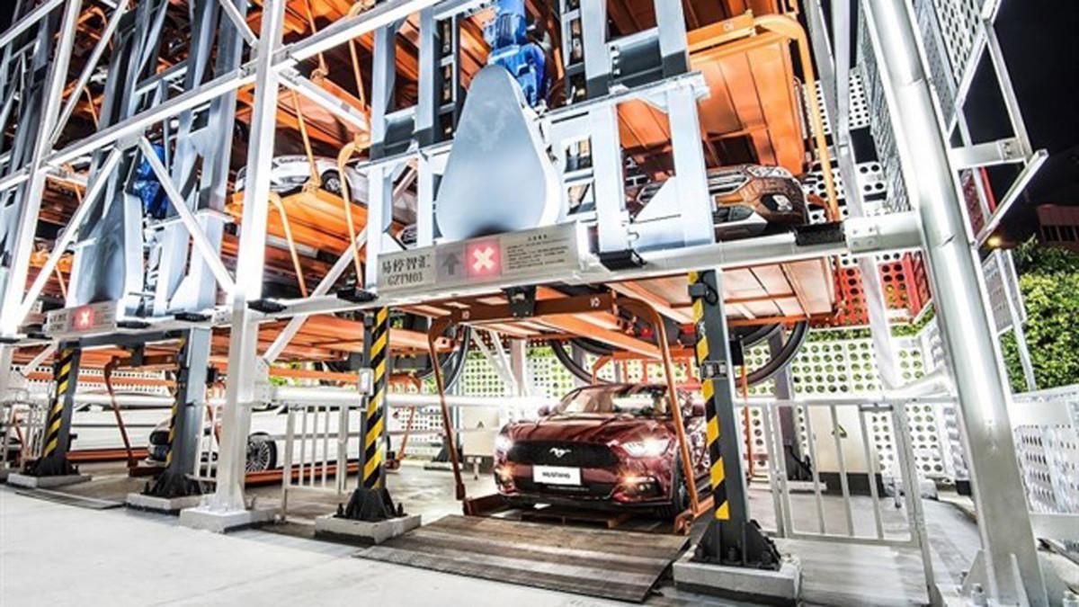 La máquina servirá para que los usuarios puedan probar coches Ford.