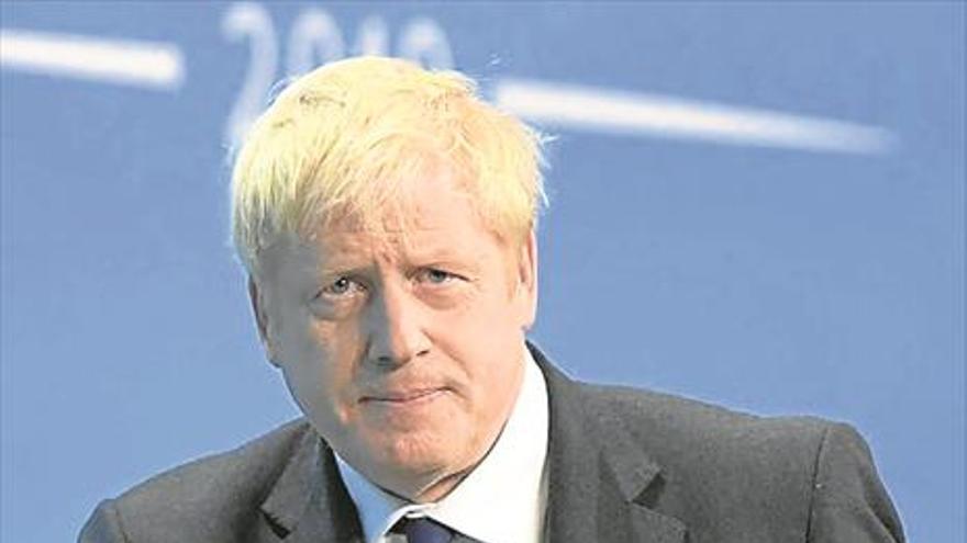 Johnson sufre el primer traspié antes de ser nombrado ‘premier’