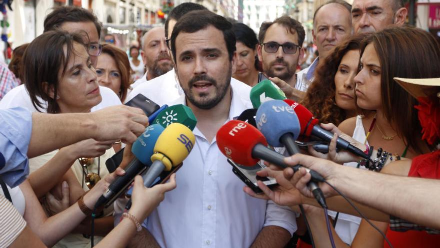 El coordinador general de Izquierda Unida, Alberto Garzón, durante el paseillo tradicional de la Feria 2019