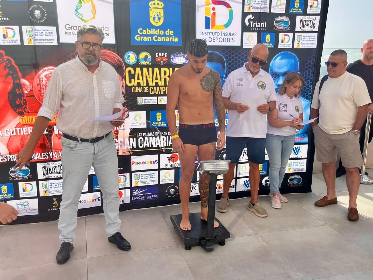 Pesaje de púgiles para la velada de boxeo 'Canarias, Cuna de Campeones'