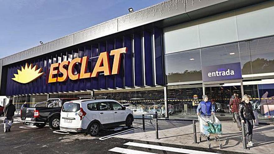 El nou supermercat Esclat de l&#039;Avellaneda va obrir ahir les portes.