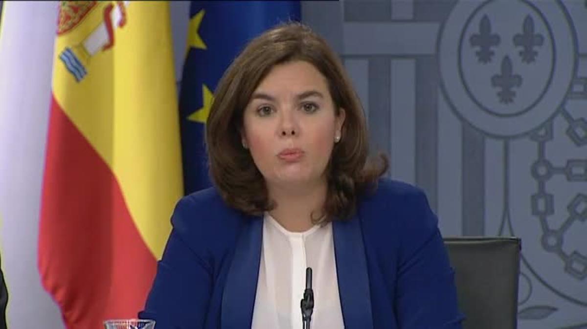 La vicepresidenta del Govern, Soraya Sáenz de Santamaría, durant la roda de premsa posterior a la reunió del Consell de Ministres.