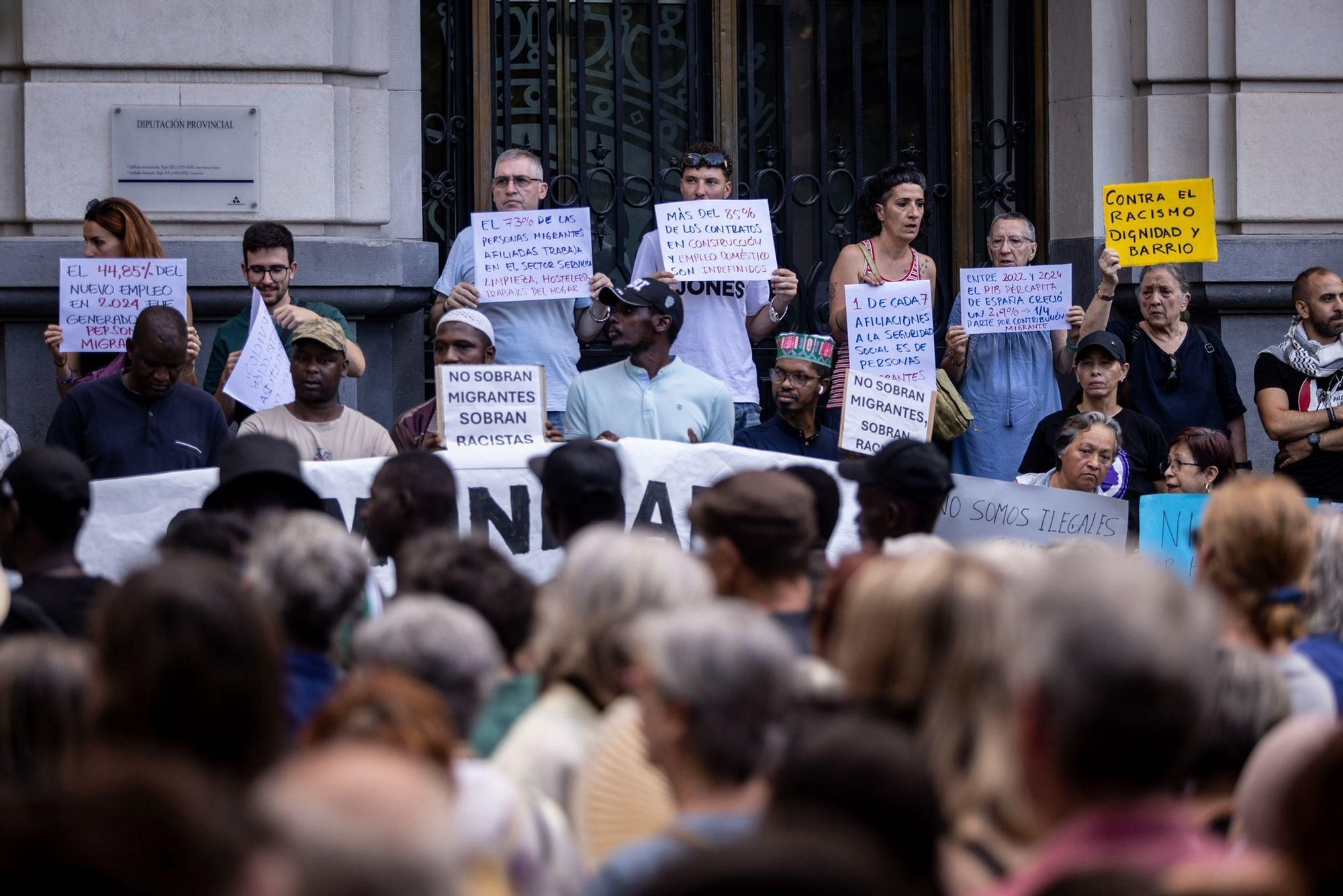 En imágenes | Manifestación en contra del racismo en Zaragoza
