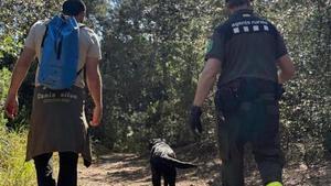 Imagen de un binomio canino de los Agentes Rurales