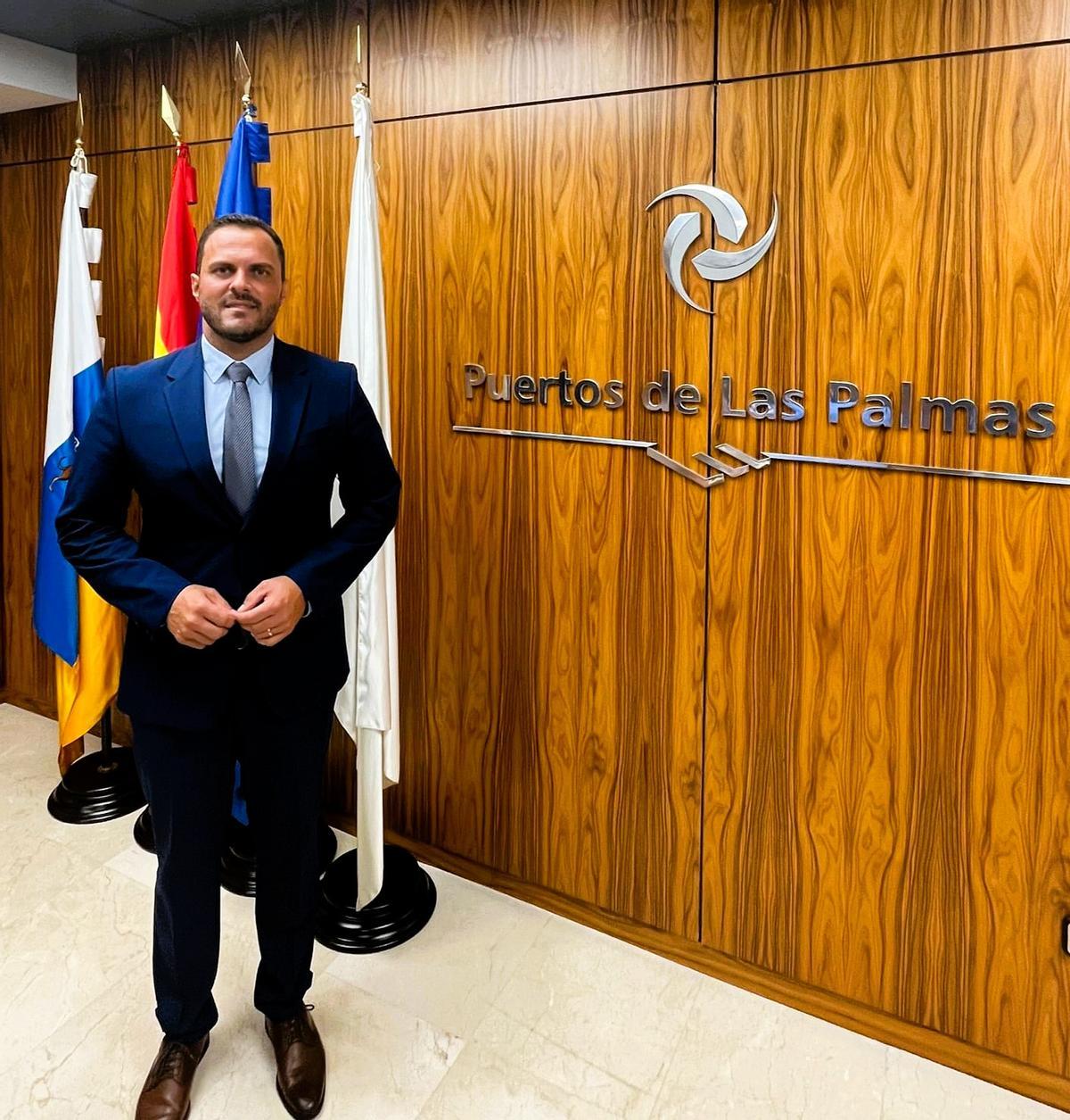 El alcalde de Arrecife, Yonathan de León, en la sede de la Autoridad Portuaria de Las Palmas