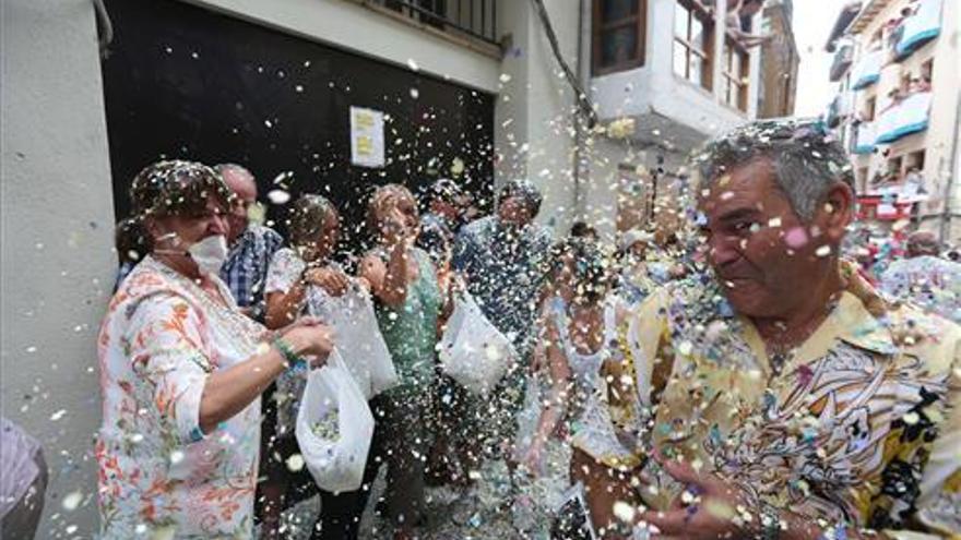 El confeti invade Morella