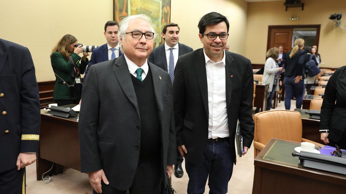 Manuel Castells y Gerardo Pisarello.