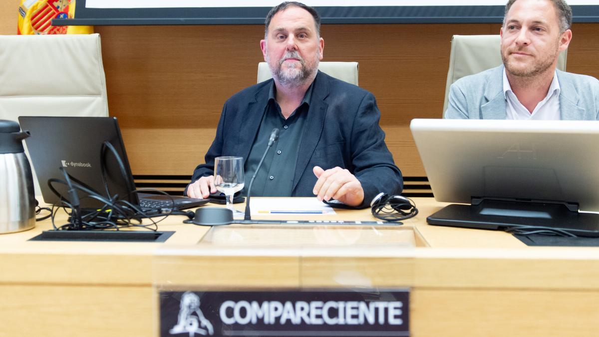 El presidente de ERC y exvicepresidente de la Generalitat, Oriol Junqueras, en la Comisión de Investigación sobre la ‘Operación Cataluña’.