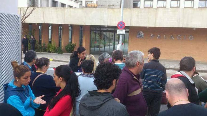 Los activistas del Campamento Dignidad de Mérida confían que se archive la denuncia por ocupar Los Álamos