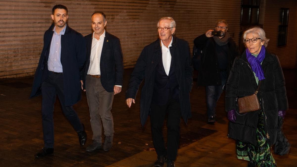 Xavier Trias llega a la cena de afiliados de Junts.