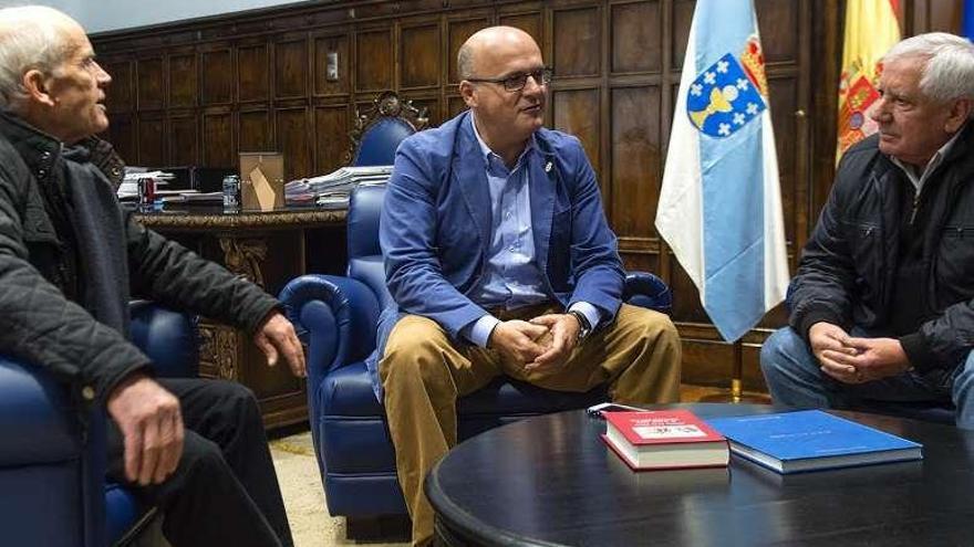 Manuel Mandianes, Manuel Baltar y Olegario Sotelo Blanco. // FdV