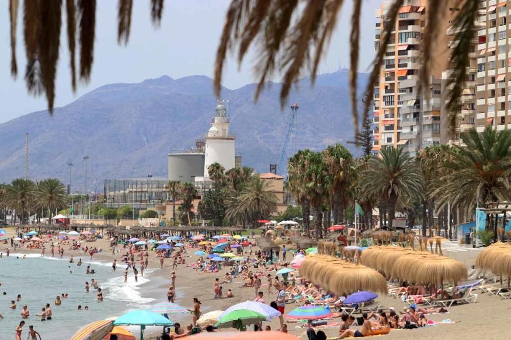 Control de aforo en las playas de Málaga en la nueva normalidad