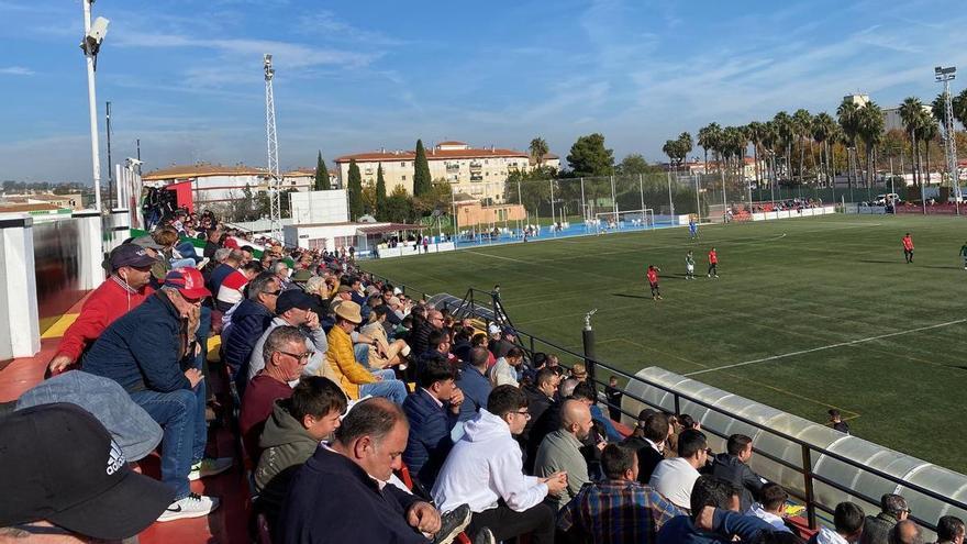 Montijo-Cacereño: fútbol 3D en el Emilio Macarro