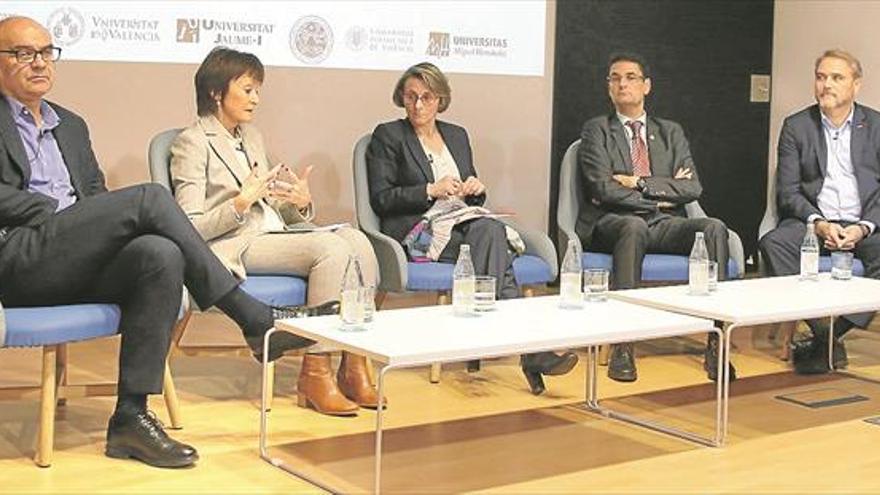 Alcón urge una financiación universitaria que garantice su &quot;sostenibilidad&quot; y la investigación