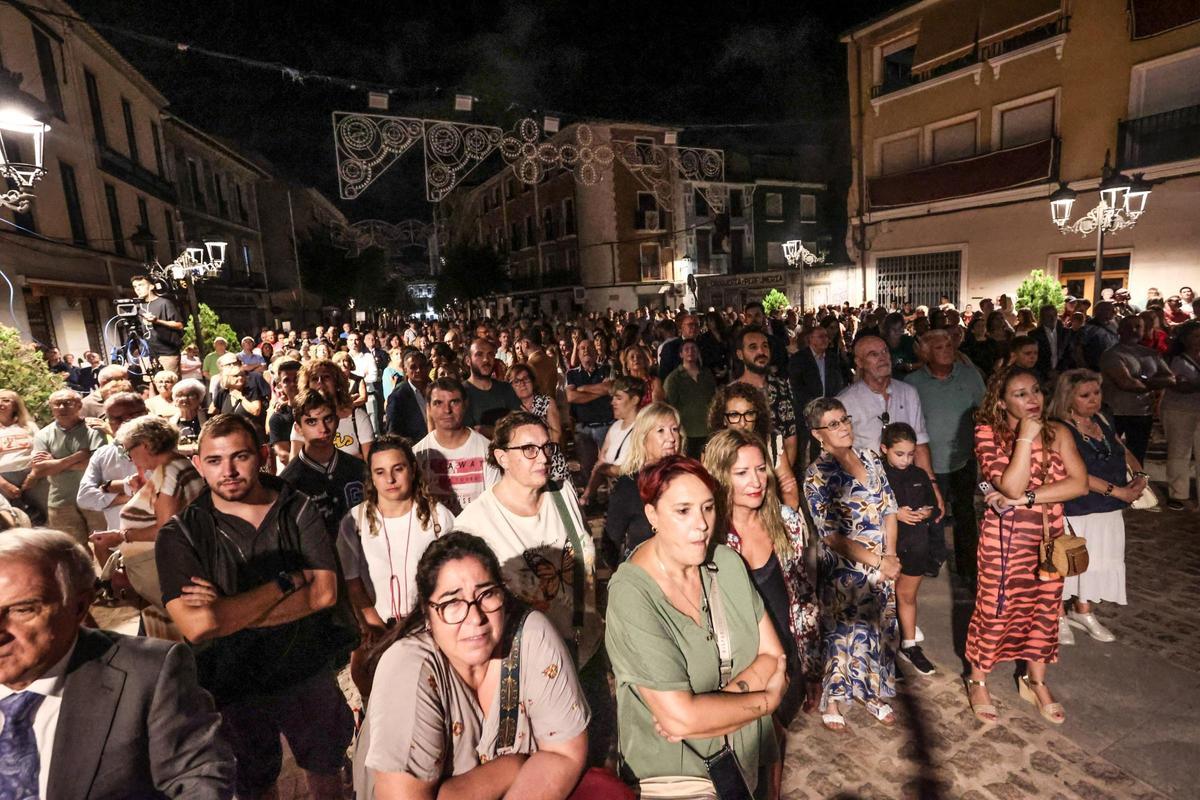 El público asistente al pregón de las Fiestas Mayores de Elda