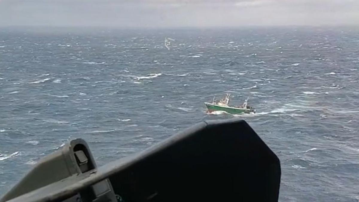 Uno de los barcos que trabajó en las labores de rescate antes de que se suspendiese el operativo.