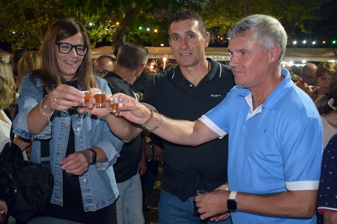 Un momento de la celebración de la fiesta de la caña y la anguila celebrada en Valga.