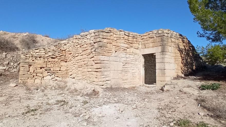 Monóvar continúa recuperando el patrimonio en el paraje de la Canyaeta