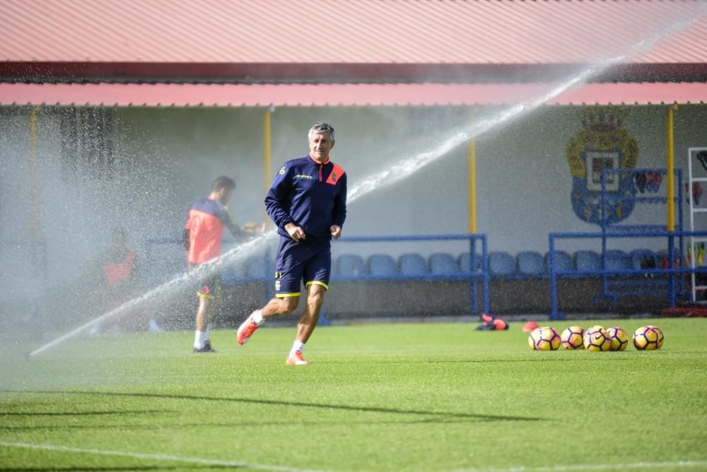 Entrenamiento UD Las Palmas en Barranco Seco ...