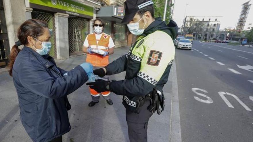 La delegación del Gobierno repartirá 330.000 mascarillas desde mañana