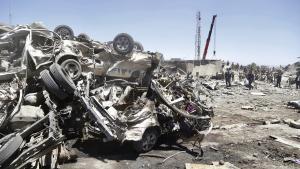Restos de un atentado con coche bomba en Kabul, en 2017.