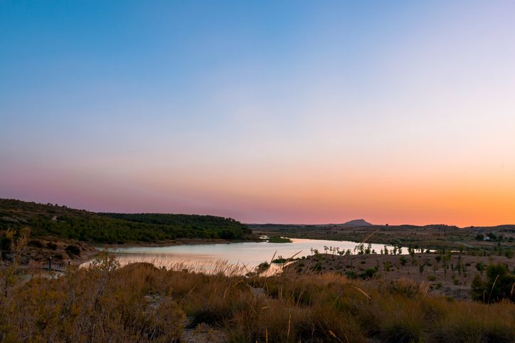 Pantano de Almansa, un enclave perfecto para una merendola camprestre.