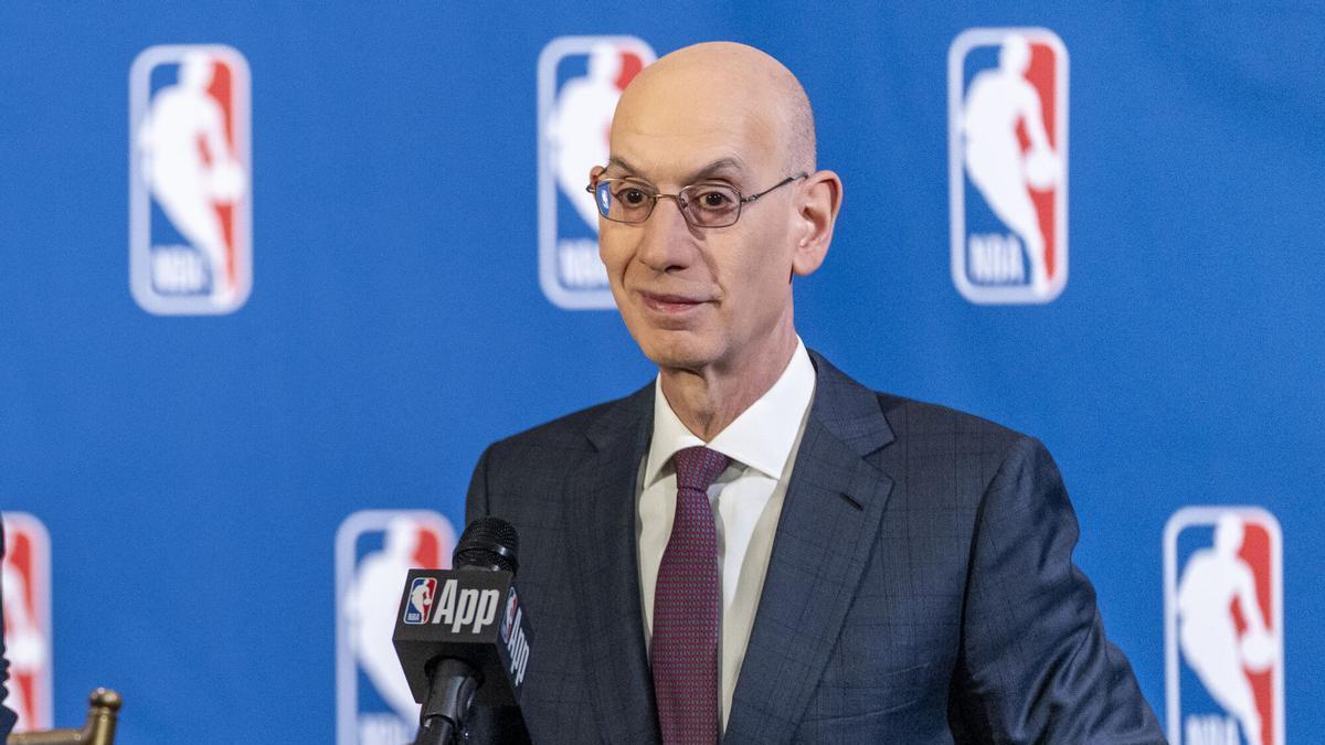 El comisionado de la NBA, Adam Silver, durante una rueda de prensa.