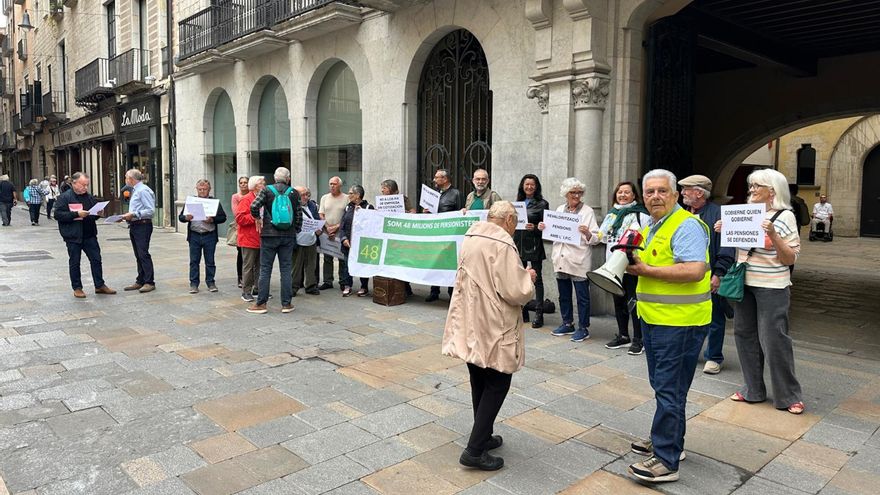 Concentració a Girona per reclamar que es blindi constitucionalment el sistema públic de pensions