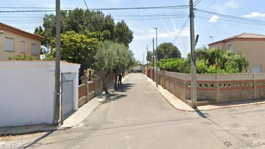 Una mujer muere tras una caída cuando limpiaba la piscina en Valencia