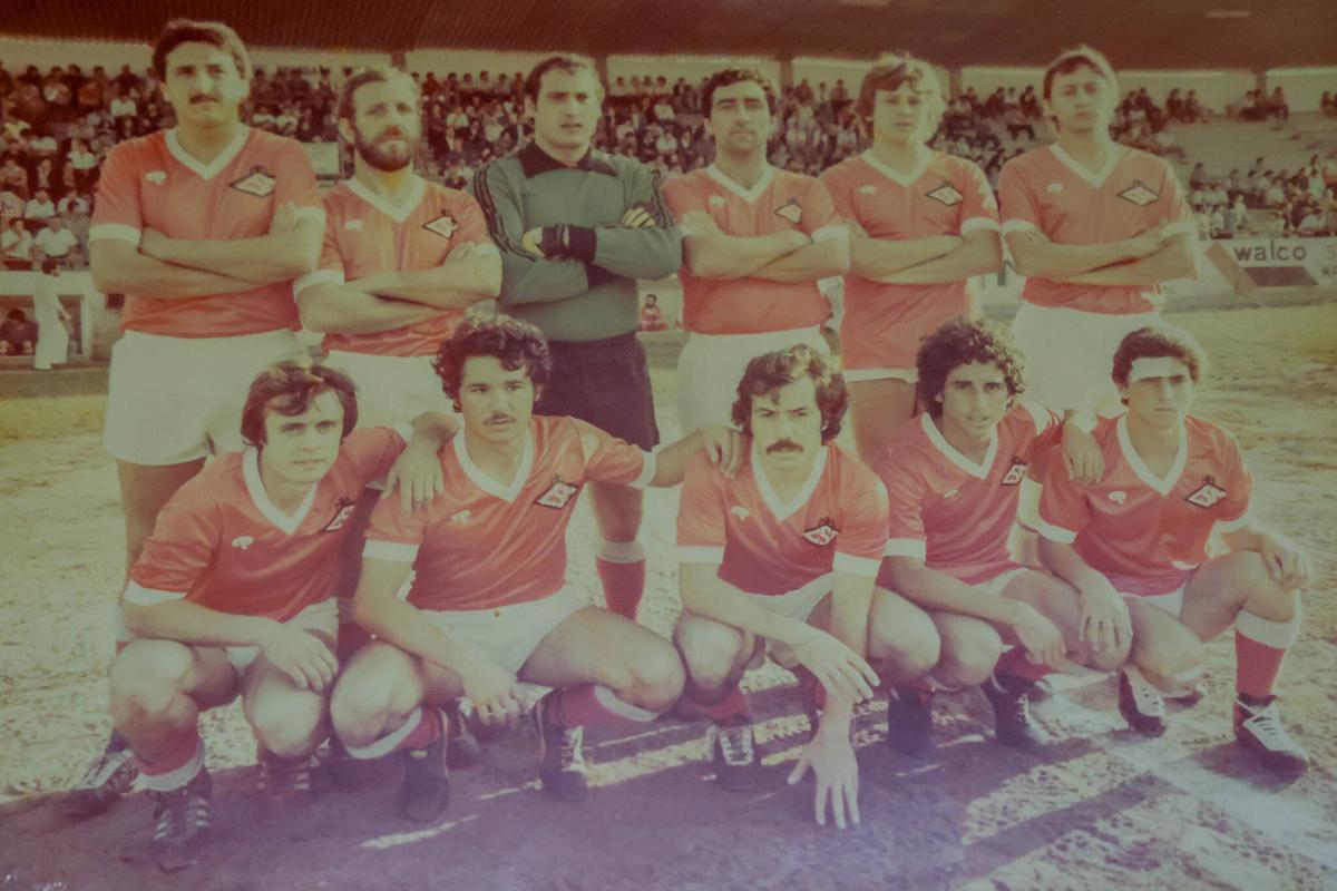 Una de las alineaciones del San Martín cuando jugaba en A Lomba como local.