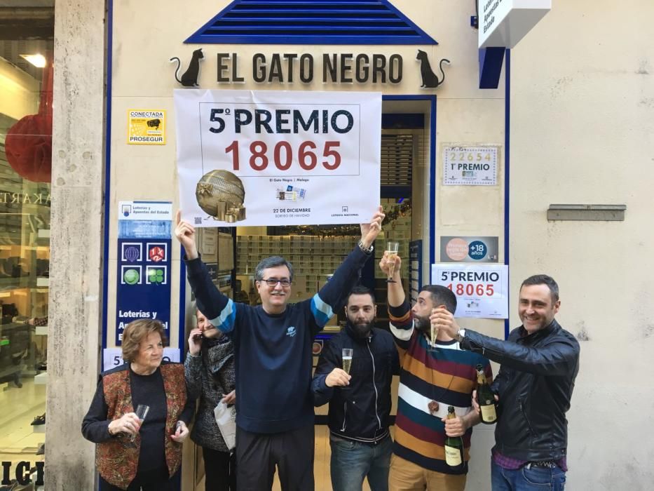 La administración de lotería de El Gato Negro ha vendido diez décimos del quinto premio con el 18065.