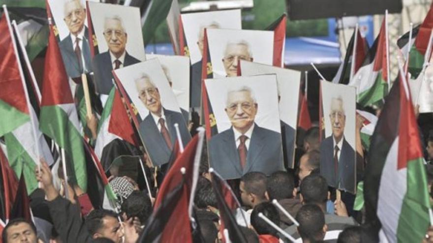 Mahmud Abás, aclamado por los palestinos