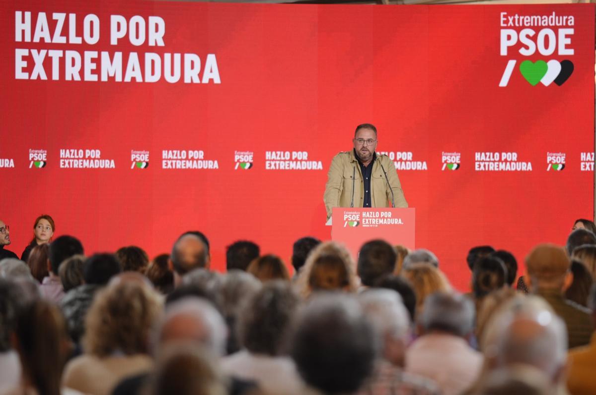 Fotogalería | Pedro Sánchez conquista Mérida