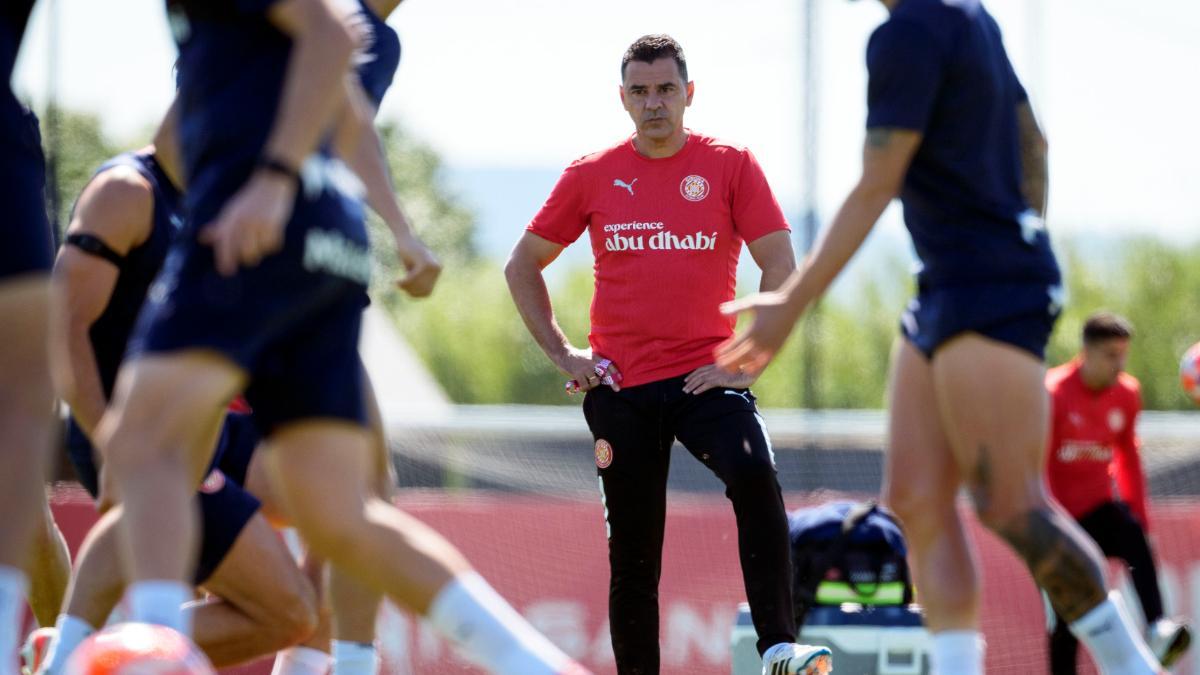 El técnico del Girona, Míchel Sánchez, ya se ha reincorporado al trabajo después de estar hospitalizado por un problema de salud