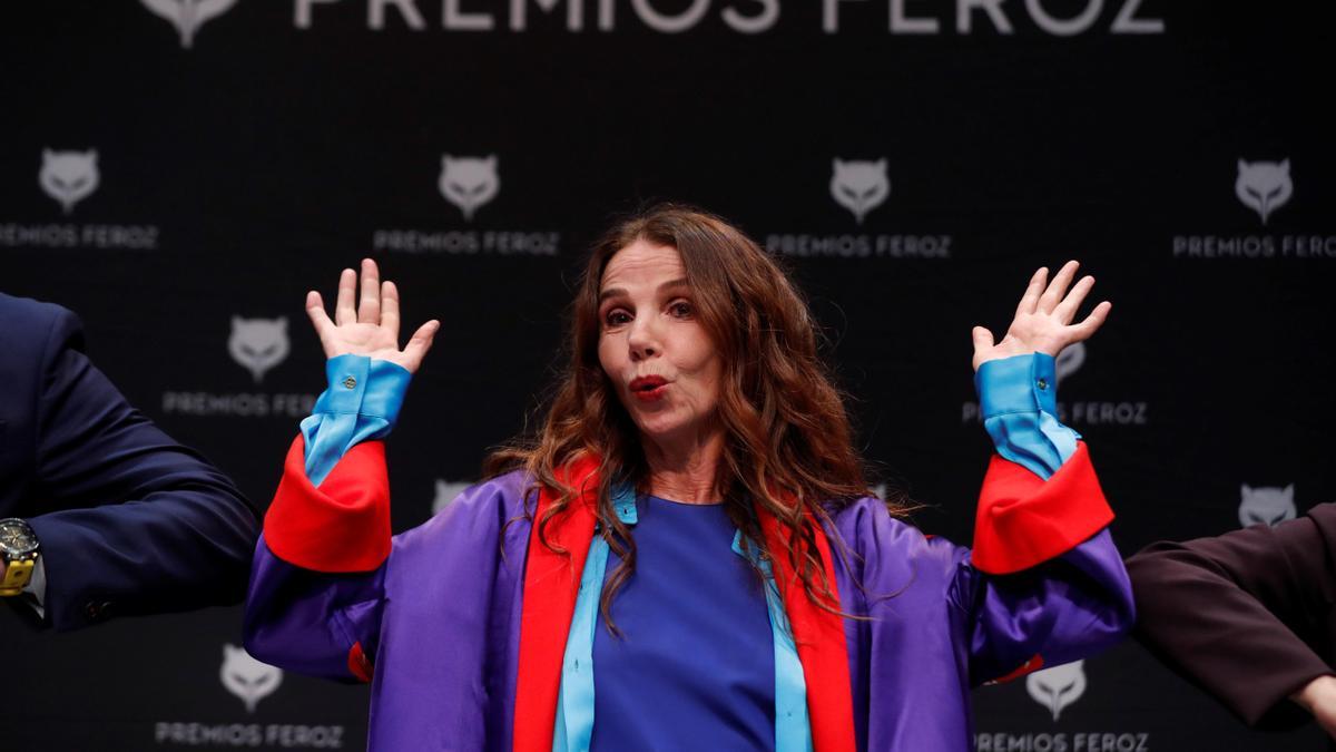 The actress Victoria Abril poses for the reporters during the press conference called for the award to the actress of the Feroz de Honor 2021 Actress Victoria Abril poses for reporters during the press conference called for the award to the actress of the Feroz de Honor 2021