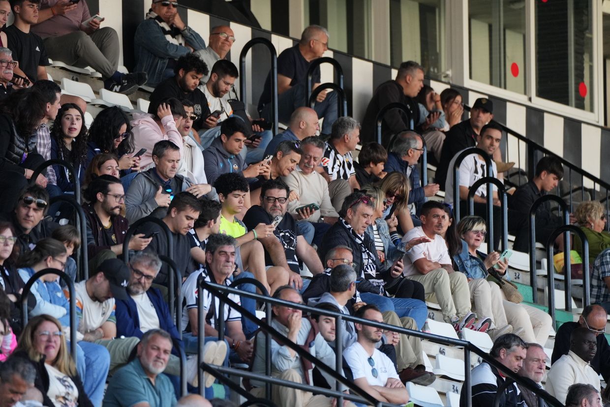 ¡Las mejores imágenes de la celebración del ascenso a Segunda Federación del Castellón B!