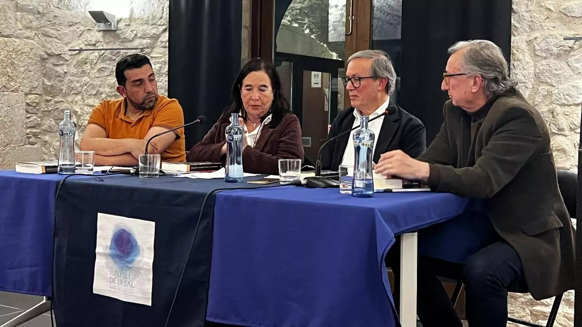 VÍDEO | Emotiva presentació del llibre 'Memòries d'un capellà apòstata' a l'Escala