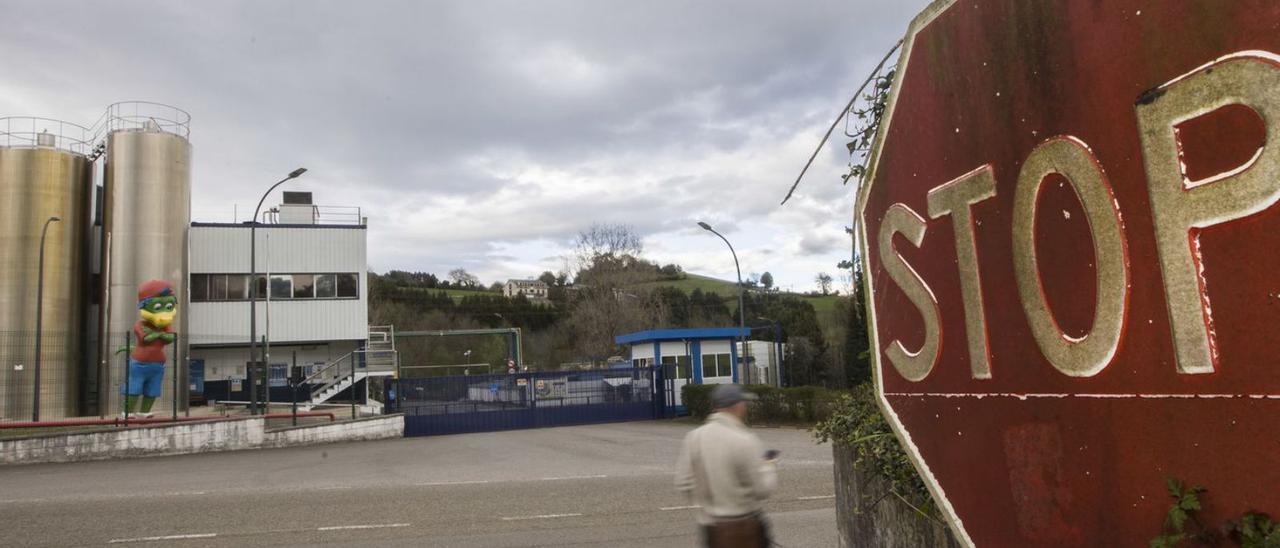 Instalaciones fabriles de Danone en Salas. | Miki López