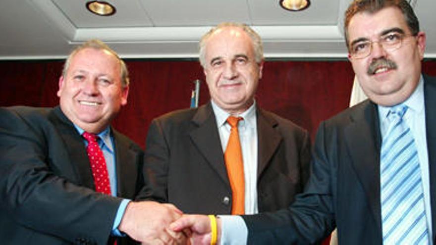 Tarazona, Blasco y Soler, en la presentación del acuerdo del PAI de Porxinos en 2005.