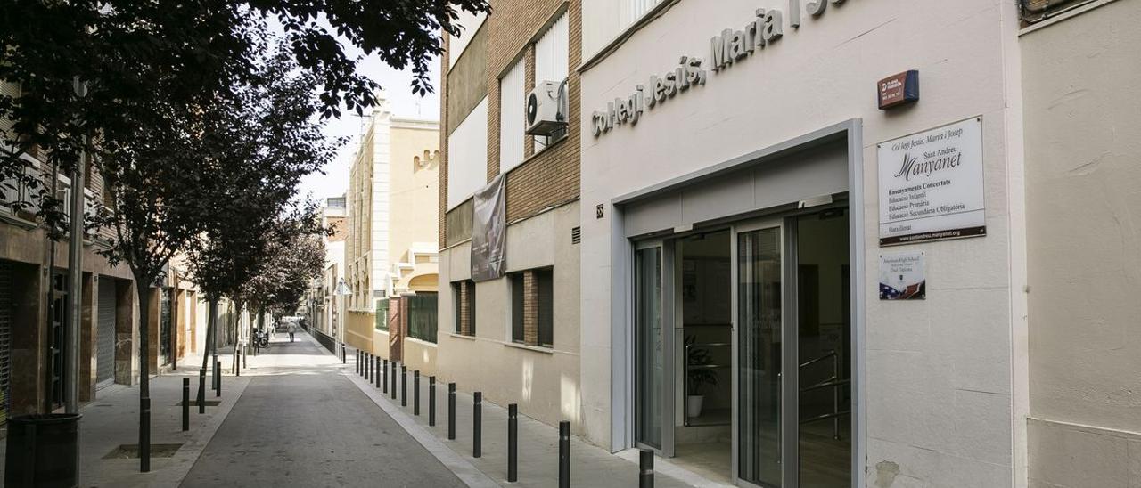 Colegio Jesús, María i Josep de Sant Andreu, en Barcelona.